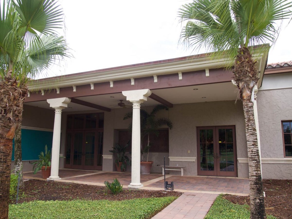 Image of beams at the Country Club of Orlando